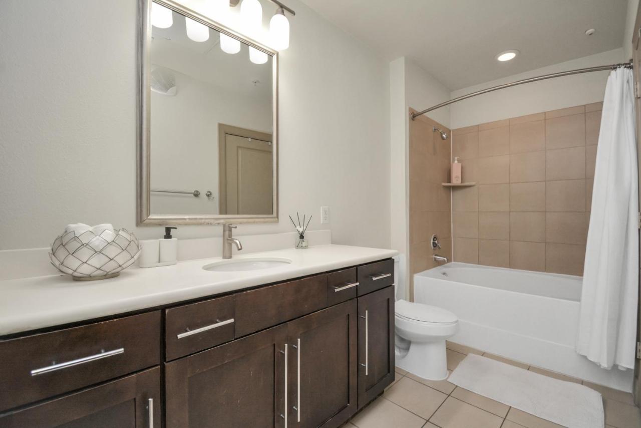 Daire Beautiful Unit Near Med Center W/ Shopping Center *